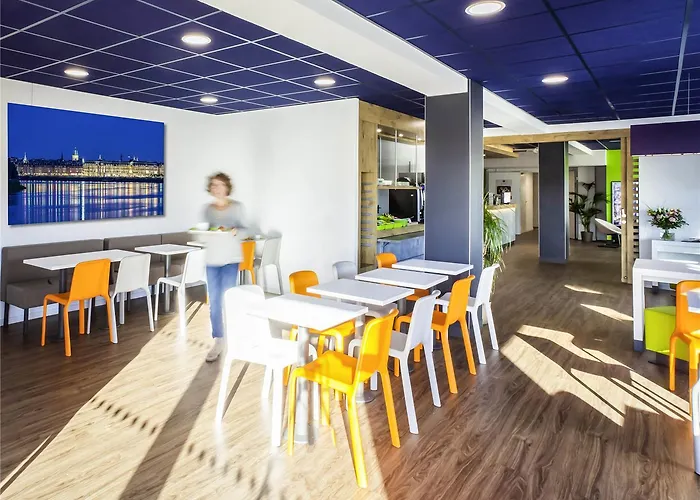 波尔多洛尔蒙特宜必思快捷酒店